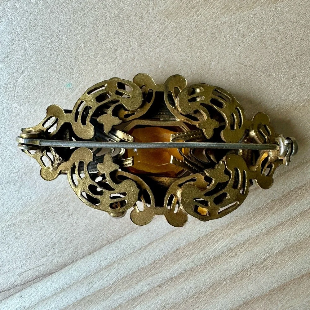 Vintage Art Deco Filigree Brooch‎ 1.75 Inch Gold Gilt Metal Amber Glass Handmade